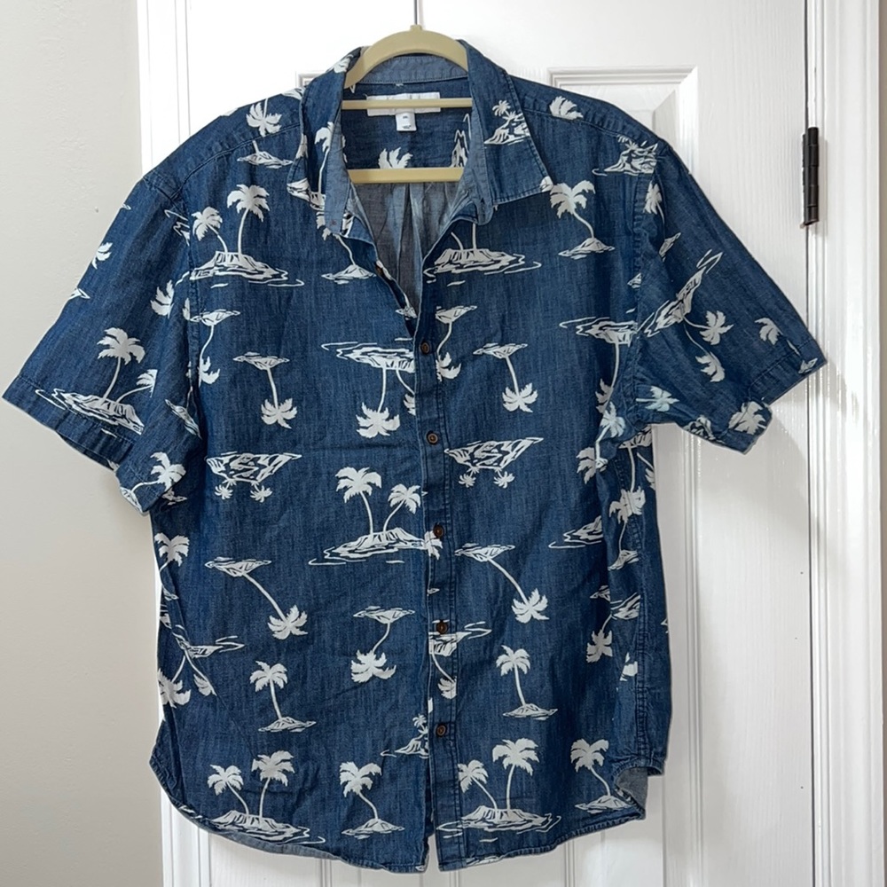 Old Navy Men’s Chambray Tropical Print Shirt | XXL | Short Sleeve Summer